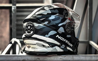 Capacete Norisk FF302 Destroyer com Óculos Solar Interno Preto Branco Fosco Tamanho 60/L