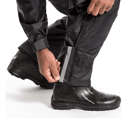 Capa de Chuva Conjunto Pantaneiro Nylon com Capuz Preto