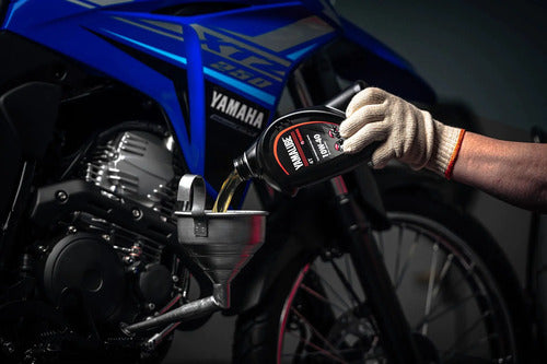 Óleo de Motor Yamalube 10W-40 Semissintético 4T API SL JASO MA2 1 Litro