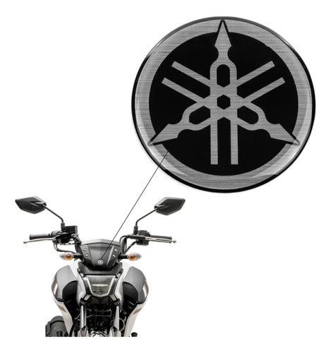 Emblema Diapasão Yamaha Factor 150 Fazer Lander Ténéré 250 Xj6 Yzf-R3 Preto